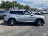 Used 2022 Volkswagen Atlas SE image 2