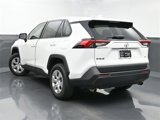 Used 2022 Toyota RAV4 LE image 4