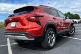 Used 2024 Chevrolet Trax LT w/ LT Convenience Package image 4