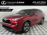 Used 2020 Toyota Highlander XLE image 2