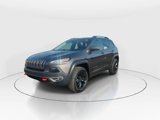 Used 2017 Jeep Cherokee Trailhawk image 4