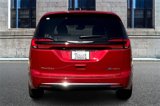 New 2025 Chrysler Pacifica Select image 4
