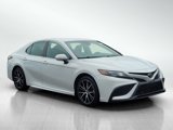 Used 2022 Toyota Camry SE image 3