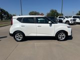 Used 2022 Kia Soul LX w/ Technology Package image 2