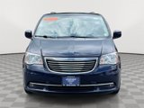 Used 2015 Chrysler Town & Country Touring image 2