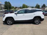 Used 2024 GMC Terrain SLT image 2