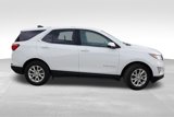 Used 2018 Chevrolet Equinox LT image 3