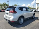 Used 2018 Nissan Rogue SV image 4