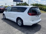Used 2022 Chrysler Pacifica Touring-L image 5