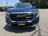 Used 2022 GMC Terrain SLE w/ Driver Convenience Package image 2
