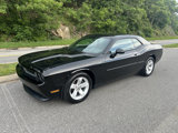 Used 2014 Dodge Challenger SXT image 2