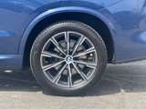 Used 2022 BMW X5 xDrive40i w/ M Sport Package image 3