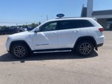 Used 2020 Jeep Grand Cherokee Laredo w/ Quick Order Package 2BN North image 2