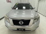 Used 2015 Nissan Pathfinder SV image 2