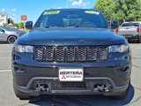 Used 2020 Jeep Grand Cherokee Laredo image 2