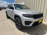 Used 2022 Jeep Grand Cherokee Altitude image 3