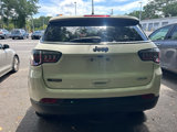 Used 2021 Jeep Compass Latitude image 3