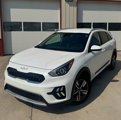 Used 2022 Kia Niro LXS image 3