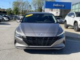 Used 2022 Hyundai Elantra SE image 2