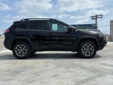 Used 2022 Jeep Cherokee Trailhawk image 3