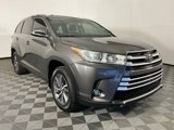 Used 2017 Toyota Highlander XLE image 3