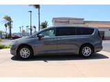 Used 2023 Chrysler Pacifica Touring-L image 5