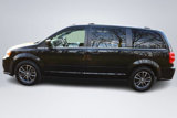 Used 2017 Dodge Grand Caravan SXT image 3