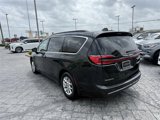 Used 2022 Chrysler Pacifica Touring-L image 5