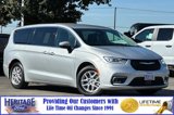 Used 2023 Chrysler Pacifica Touring-L image 2