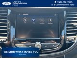 Used 2021 Chevrolet Trax LT w/ LT Convenience Package image 3