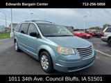 Used 2009 Chrysler Town & Country LX w/ Entertainment Group #1 image 2