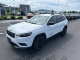 Used 2023 Jeep Cherokee Altitude Lux image 2