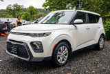 Certified 2022 Kia Soul LX image 3