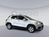 Used 2018 Chevrolet Trax LT w/ LT Convenience Package image 2