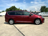 Used 2017 Chrysler Pacifica Touring-L image 6