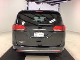 Used 2020 Chrysler Pacifica Touring-L image 4