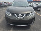Used 2015 Nissan Rogue SV image 2