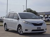 Used 2014 Toyota Sienna LE image 2