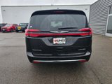 Used 2022 Chrysler Pacifica Limited image 6