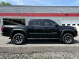 Used 2019 Toyota Tacoma TRD Off-Road image 2
