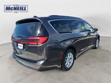 Used 2022 Chrysler Pacifica Touring-L image 5