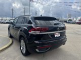 Used 2020 Volkswagen Atlas Cross Sport SE w/ Panoramic Sunroof Package image 5
