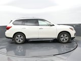 Used 2020 Nissan Pathfinder SL image 2