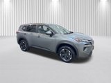 Used 2024 Nissan Rogue SV image 2
