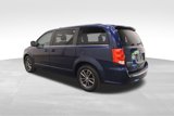 Used 2017 Dodge Grand Caravan SXT image 3