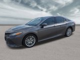 Used 2020 Toyota Camry XLE image 3