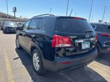 Used 2011 Kia Sorento LX w/ Convenience Pkg image 2