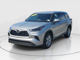 Used 2021 Toyota Highlander L image 4
