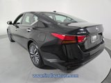Used 2023 Nissan Altima 2.5 SV image 4