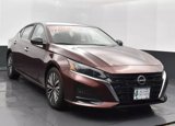 Used 2024 Nissan Altima 2.5 SV image 2